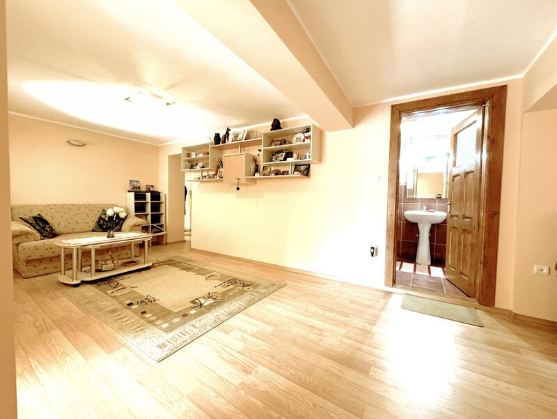 Busteni, Valea Alba apartament spatios la munte